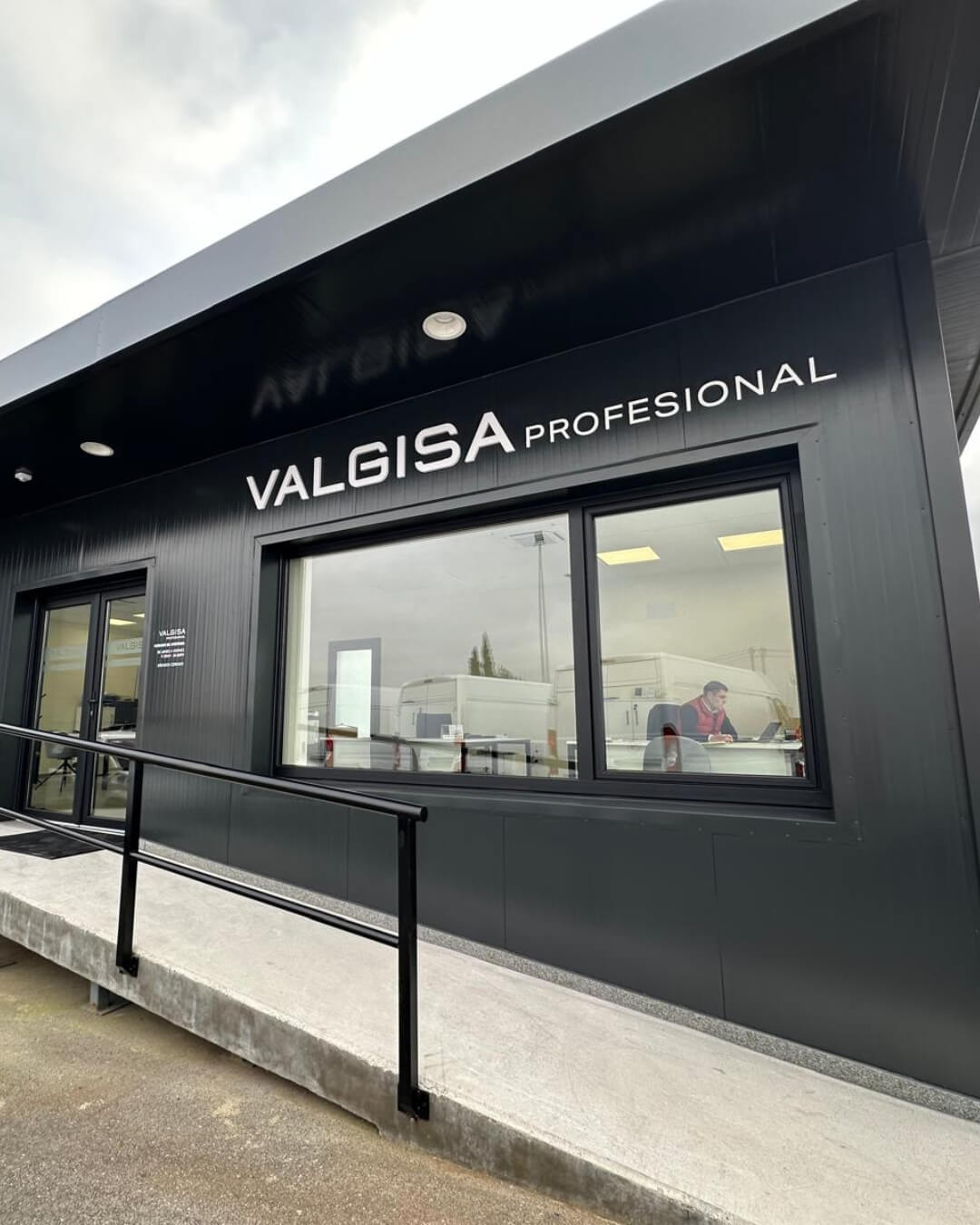 exterior edificio valgisa profesional